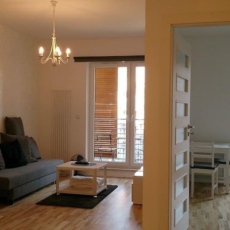 קטוביץ 1 Bedroom Francuska Park Apartment מראה חיצוני תמונה