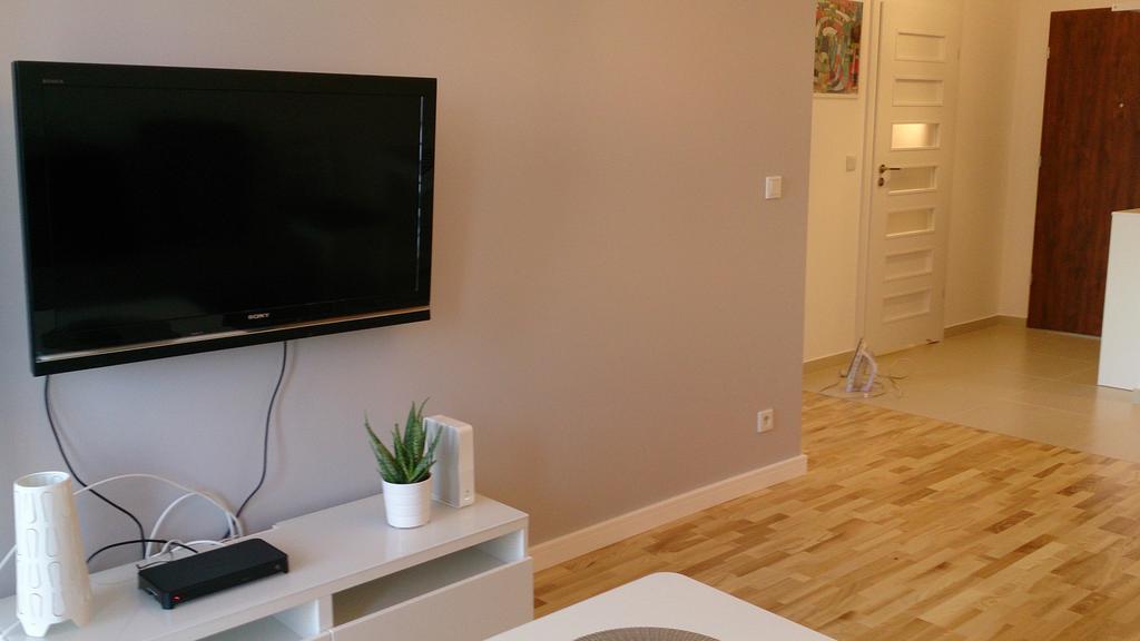 קטוביץ 1 Bedroom Francuska Park Apartment מראה חיצוני תמונה