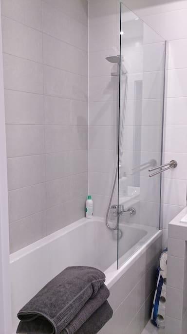 קטוביץ 1 Bedroom Francuska Park Apartment מראה חיצוני תמונה